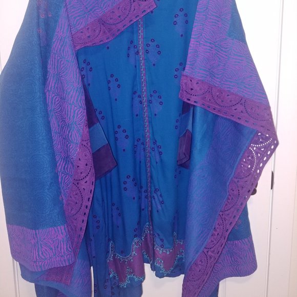 Junaid Jamsheed linen shirt with block print shawl - Picture 4 of 4